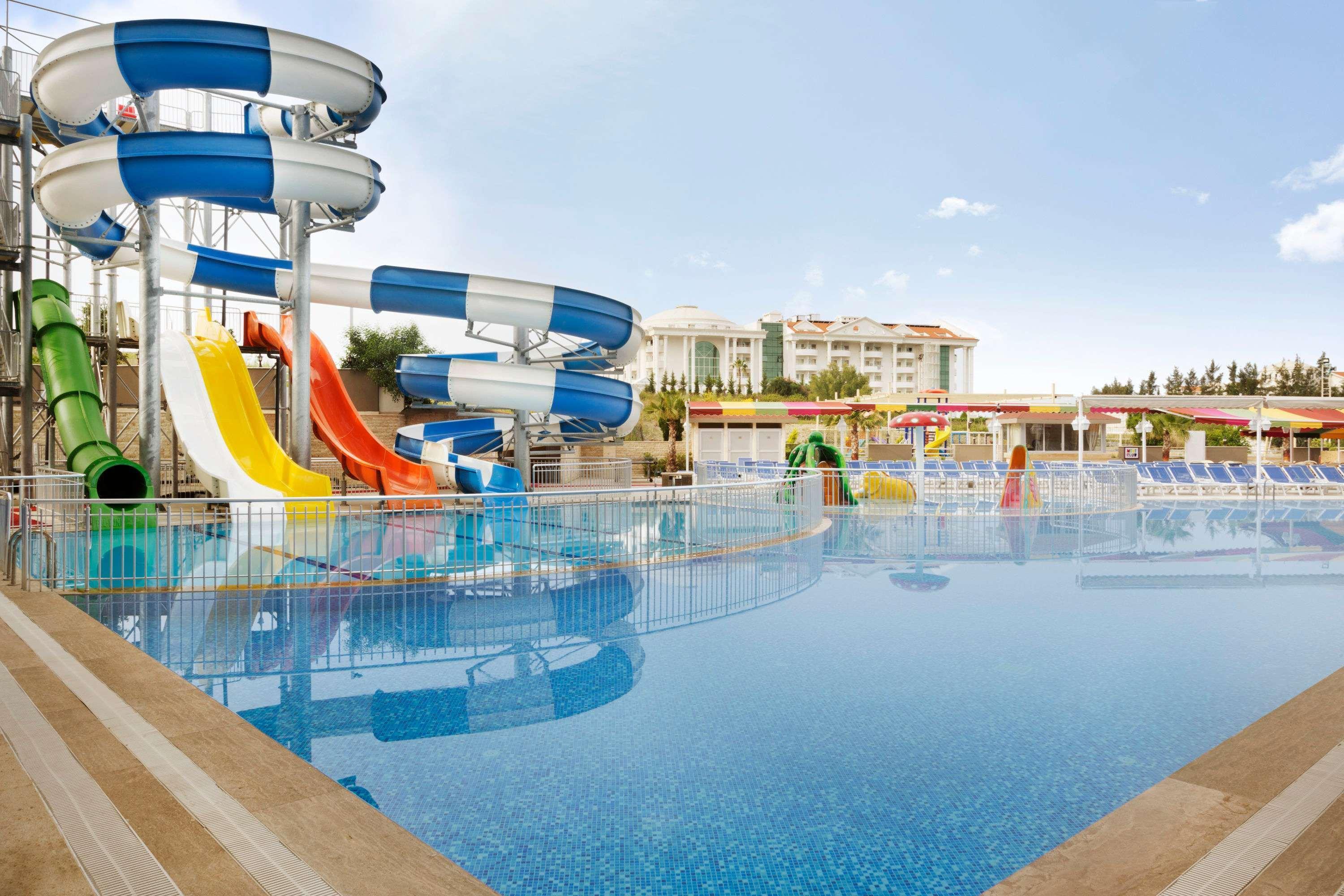 Ramada Resort Side Exterior foto