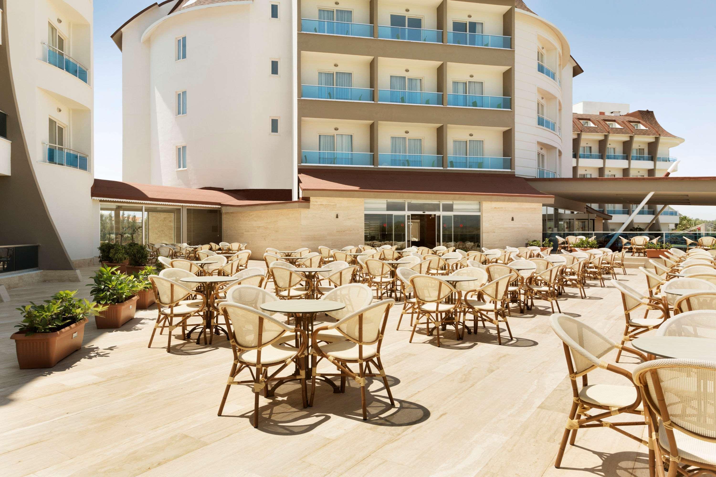 Ramada Resort Side Exterior foto